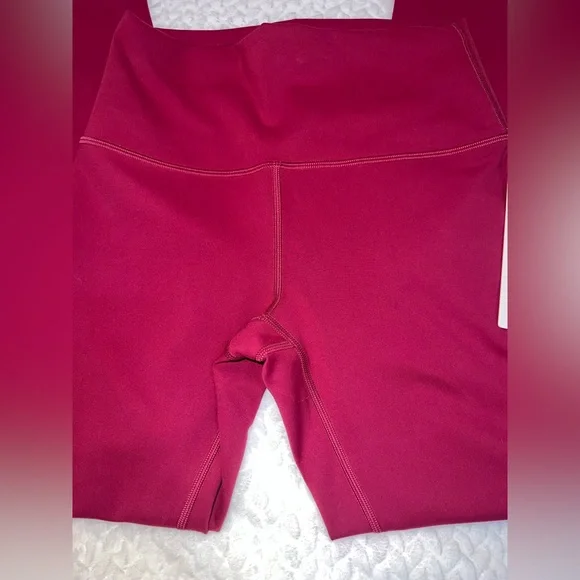 Lululemon Wunder Train HR Tight 25” | Size 6 | MGTS | NWT - Picture 2 of 8